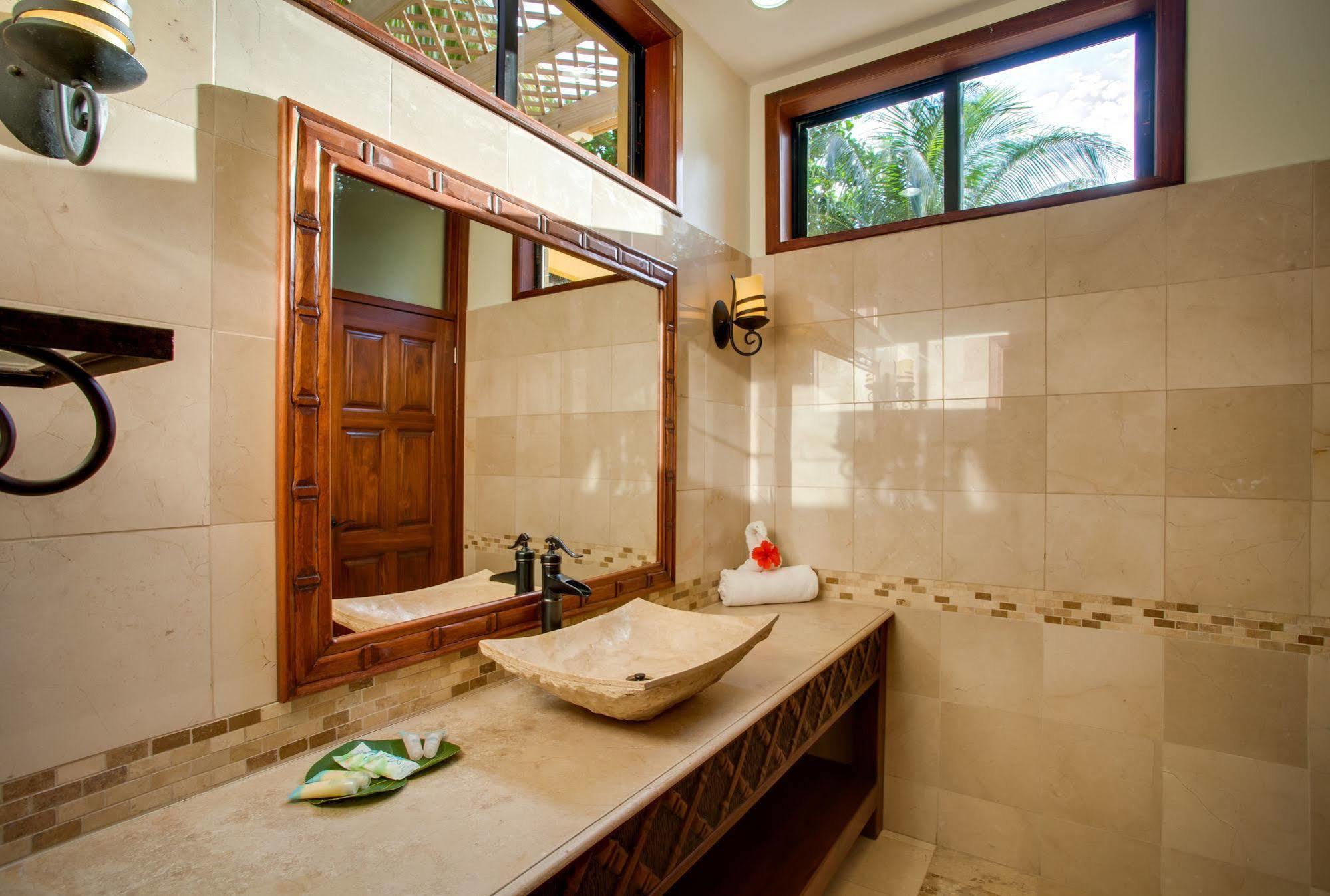 Villa Margarita At Jaguar Reef Hopkins Extérieur photo
